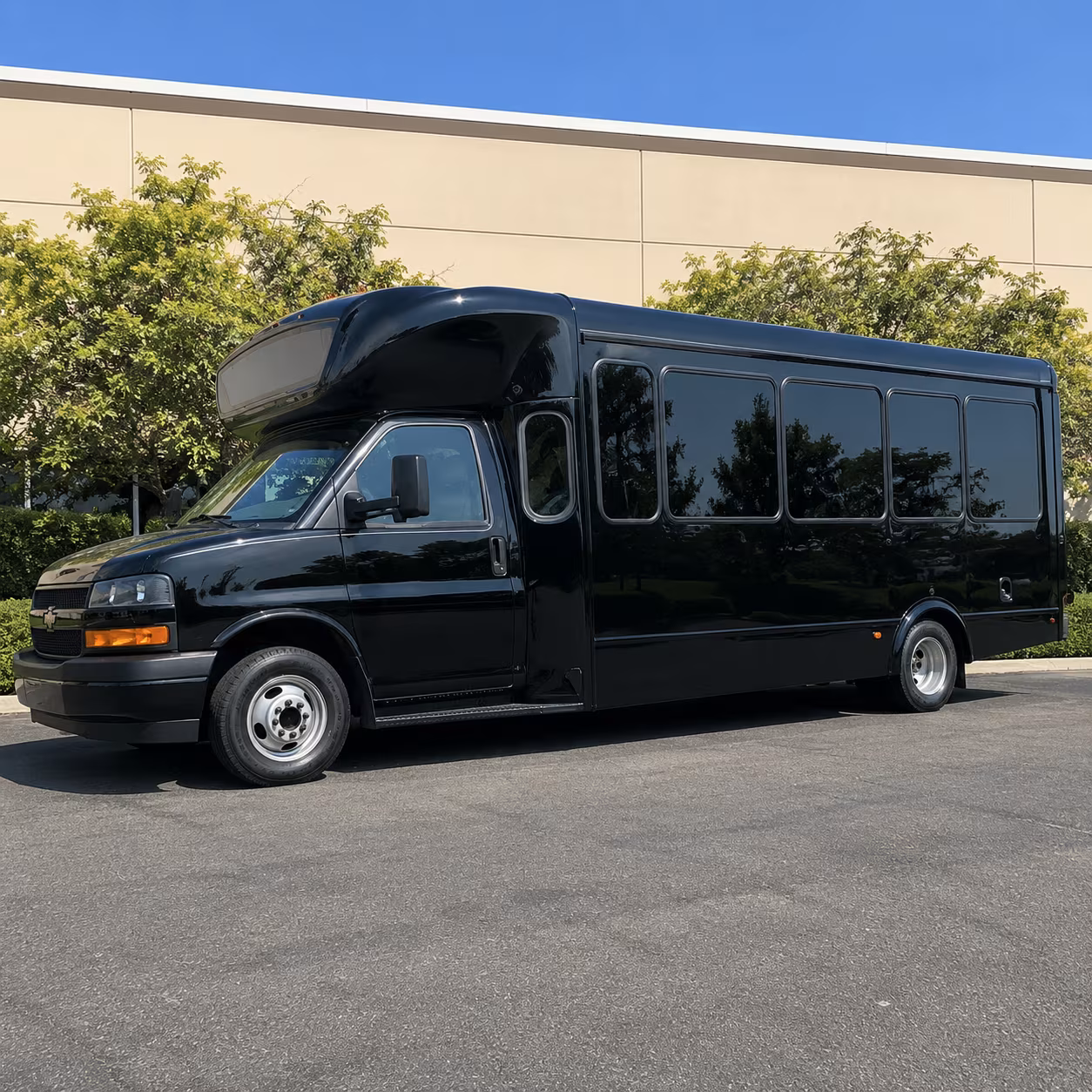 Edison Winery Tour & Pub Crawl Transportation party bus exterior