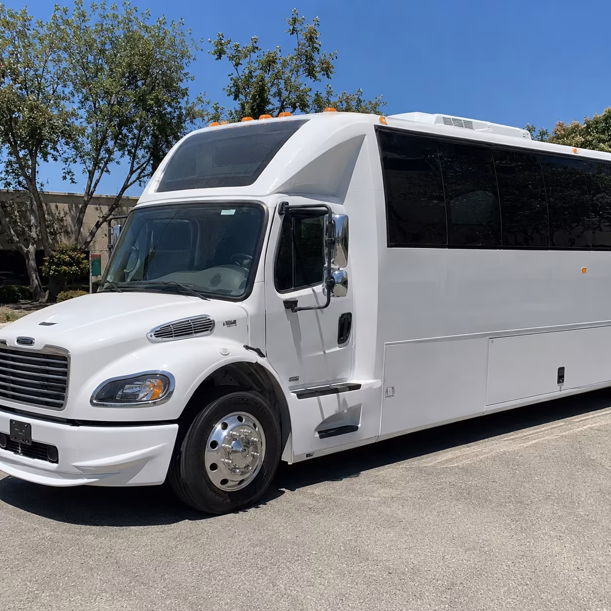 Edison Winery Tour & Pub Crawl Transportation party bus exterior