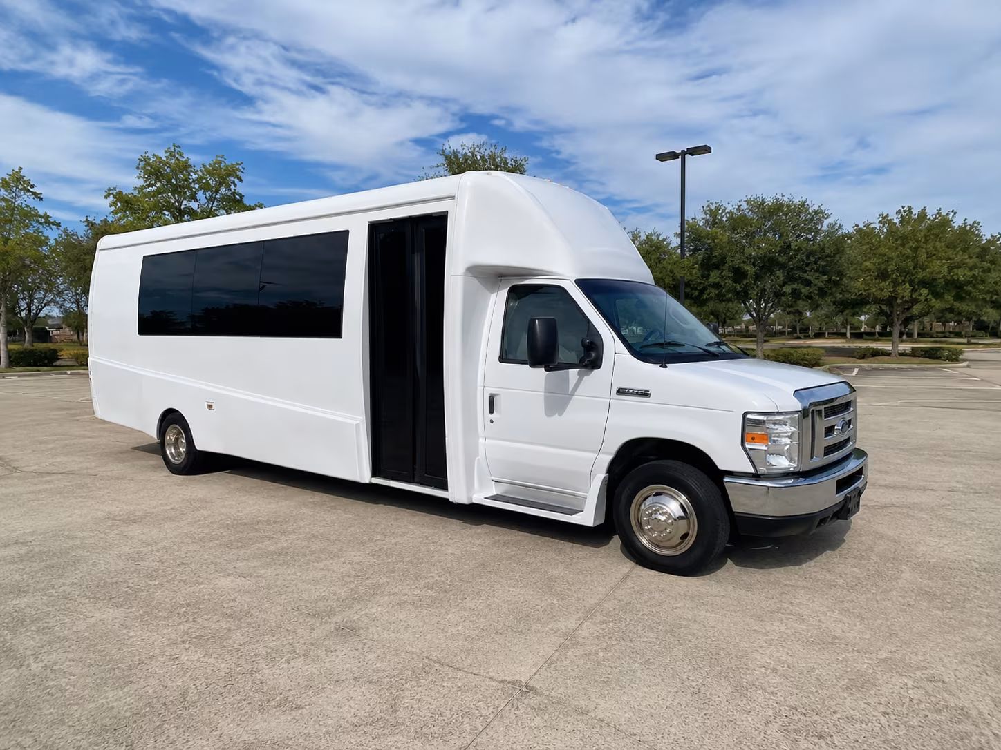 Newark Birthday, Sweet 16, & Quinceañera Party Bus Rentals